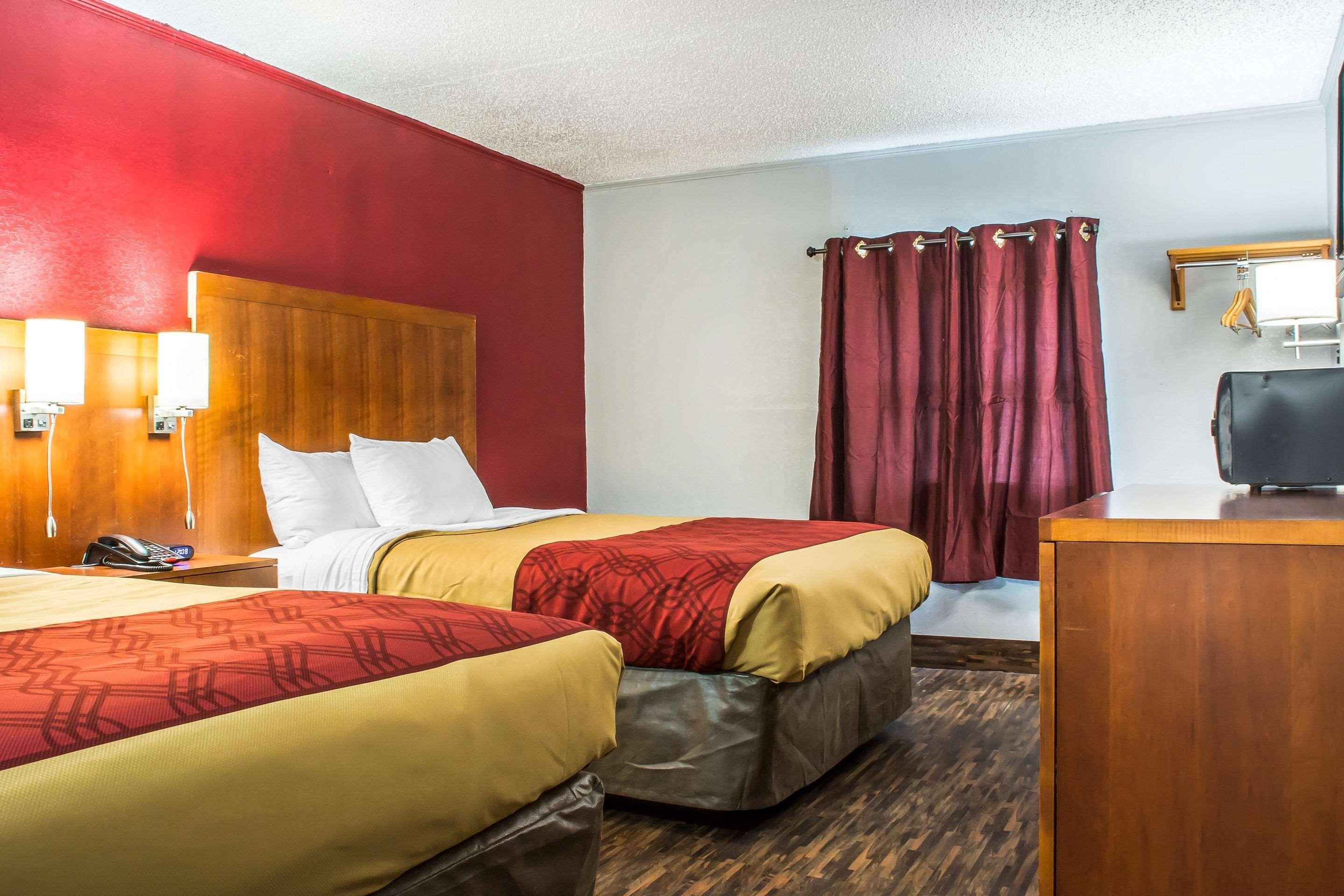 Econo Lodge Brockport Exterior photo