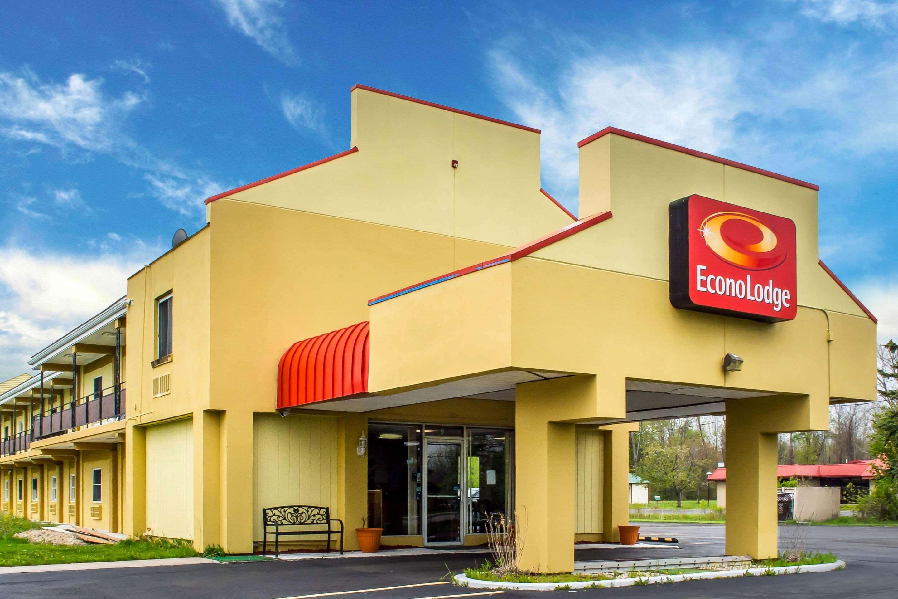 Econo Lodge Brockport Exterior photo